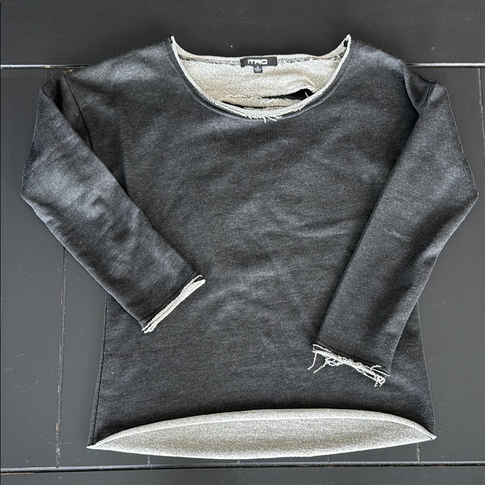 ITRO Gray Knit Sweater